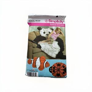 Simplicity 3955 Sewing Pattern Fleece Throws Robin Greenwood Panda Lady Bug Fish